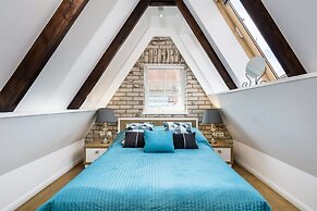 Apartment With Attic at Old Town