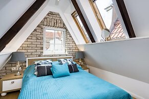 Apartment With Attic at Old Town