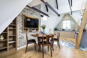 Apartment With Attic at Old Town