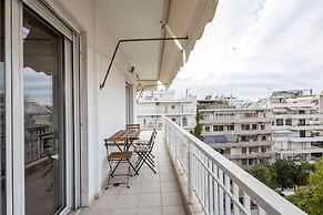 A Luxury Comfortable 2bdrm Apt in Athens