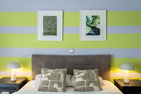 A Luxury Comfortable 2bdrm Apt in Athens