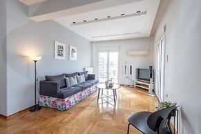 A Luxury Comfortable 2bdrm Apt in Athens