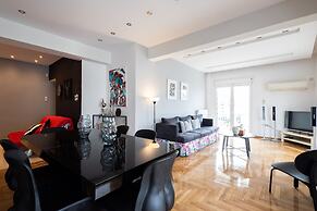 A Luxury Comfortable 2bdrm Apt in Athens