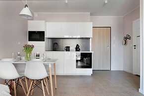 Elite Apartments Berry Cozy Apartment Next to the Museum of World War 