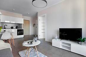 Elite Apartments Berry Cozy Apartment Next to the Museum of World War 