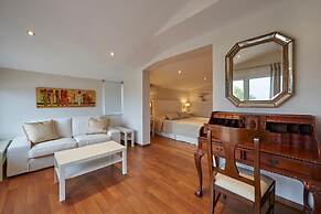 Luxury 4 Bdrm Villa With Pvt Pool on the Beach