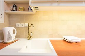 Thissio Cocoon For Two