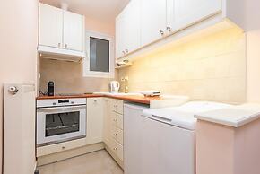 Thissio Cocoon For Two