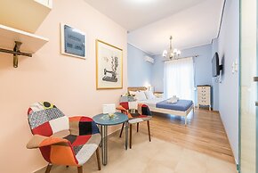 Thissio Cocoon For Two