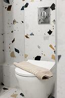 On Air Top Designed Gem