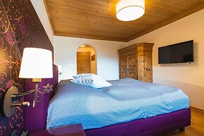 Chalet Crown of the Alps