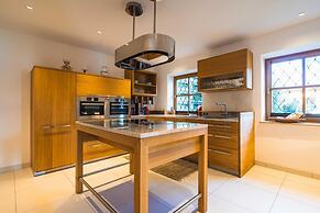 Chalet Crown of the Alps