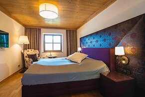 Chalet Crown of the Alps