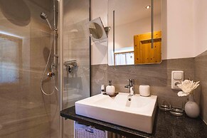 Chalet Crown of the Alps