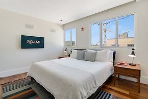 Roami at Collins Ave Penthouse