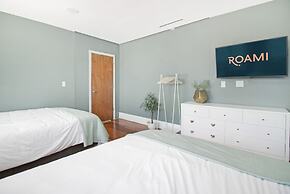 Roami at Collins Ave Penthouse