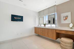 Roami at Collins Ave Penthouse