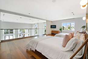 Roami at Collins Ave Penthouse