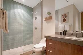 Roami at Collins Ave Penthouse