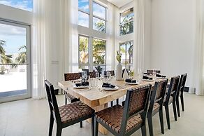 Roami at Collins Ave Penthouse