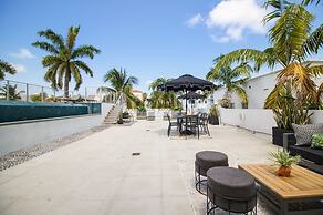 Roami at Collins Ave Penthouse