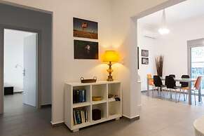 Renovated 2025 5 Bdr House Near Acropolis - New Beds Terrace Green Yar