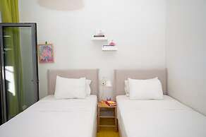 Beach Villa Next To The Waves