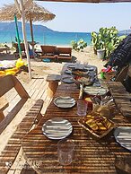 Beach Villa Next To The Waves