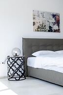 Hip And Fun in Athens Apt B