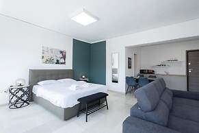 Hip And Fun in Athens Apt B