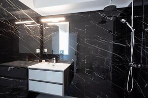 Hip And Fun in Athens Apt B