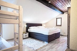 Lake View Lodges - Penthouse