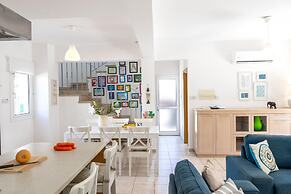 Protaras Villa Athamas Blue