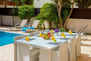 Protaras Villa Athamas Blue