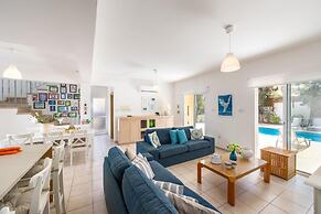 Protaras Villa Athamas Blue