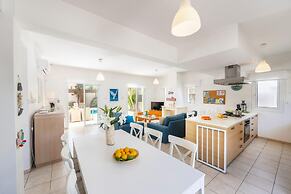 Protaras Villa Athamas Blue