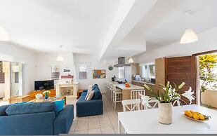 Protaras Villa Athamas Blue