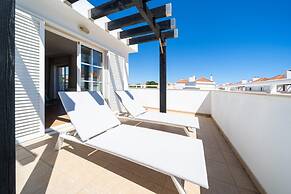 The Fresh Breezy Tavira Apartment by Ideal Homes