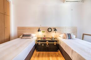 3 Bedroom apt in Athens With Acropolis View