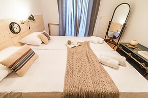 3 Bedroom apt in Athens With Acropolis View