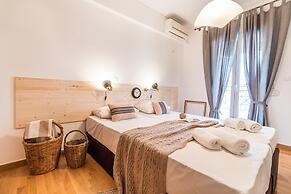 3 Bedroom apt in Athens With Acropolis View