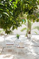 Sunny and Minimal apt in Glyfada With 3 Bdrm