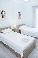 Sunny and Minimal apt in Glyfada With 3 Bdrm