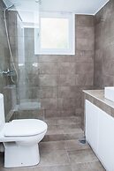 Sunny and Minimal apt in Glyfada With 3 Bdrm