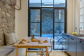 Incomparable Plaka s Lux 2bdrm Apt w Pvt Heated Pool