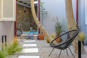 Incomparable Plaka s Lux 2bdrm Apt w Pvt Heated Pool