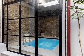 Incomparable Plaka s Lux 2bdrm Apt w Pvt Heated Pool