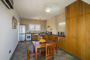 Lordos Sunshore Beachfront Suite