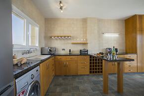 Lordos Sunshore Beachfront Suite