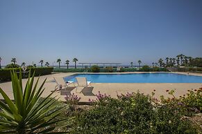 Lordos Sunshore Beachfront Suite